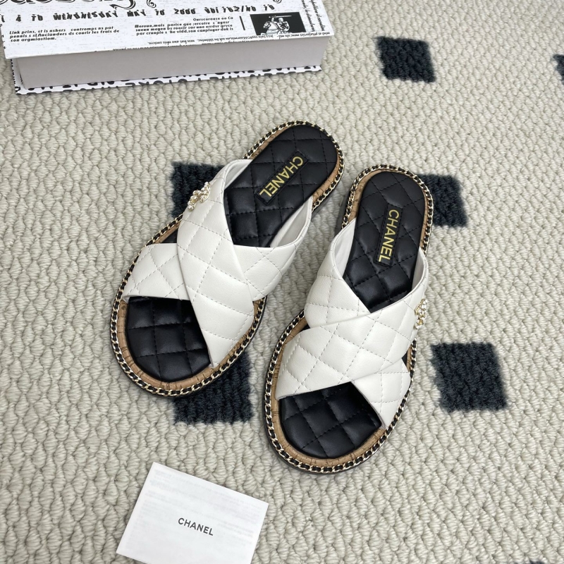 Ch**el slippers